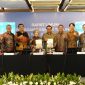 Jajaran Komisaris dan Direksi Solusi Bangun Indonesia dalam RUPS Tahunan yang memutuskan penggunaan 50% dari laba bersih tahun 2025 sebanyak Rp329,3 miliar sebagai dividen bagi pemegang saham.