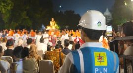 Petugas PT PLN (Persero) Unit Induk Distribusi (UID) Jawa Tengah siaga penuh di Puncak Perayaan Waisak 2026 di Candi Borobudur.