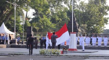 Upacara Peringatan Hari Lahir Pancasila Tahun 2026 berlangsung di 
Alun-Alun Wonosobo, Senin (1/6/2026).