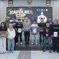 Kapolres Wonosobo, AKBP M. Kasim Akbar Bantilan (tengah), bersama para juara Turnamen Esport Kapolres Cup 2026.