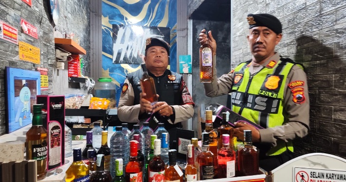 Miras oplosan hasil operasi Sat Samapta Polres Demak di Wonosalam.