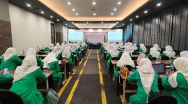 Para kader Fatayat NU dari unsur Pimpinan Wilayah, Pimpinan Cabang, dan perwakilan kabupaten/kota di Jawa Tengah antusias mengikuti
Training of Trainers (ToT) Duta Literasi dan Inklusi Keuangan yang diselnggarakan pada tanggal 11-12 Juli 2026 di Semarang.