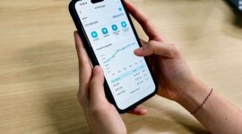 Akses tombol cepat kode singkat / (short code) yang dapat membantu pelanggan PLN memperoleh informasi terkait kondisi kelistrikan di rumah secara mandiri, cepat, dan praktis, dengan memasukkan kombinasi angka tertentu pada keypad kWh meter prabayar.