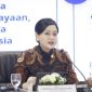 Ketua Dewan Komisioner OJK, Friderica Widyasari Dewi, memberikan sambutan di acara OJK Banking Forum 2026 di Kantor OJK Pusat, Selasa (14/7/2026).
