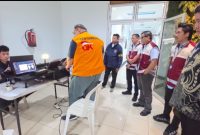 Tersangka HS selaku Pemegang Saham Pengendali PT Asuransi Jiwa Prolife Indonesia diserahkan di Lembaga Pemasyarakatan Khusus  Kelas IIA Gunung Sindur, Bogor, Rabu (15/7/2026).