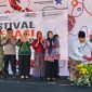 Bupati Rembang, Harno membuka Festival Literasi 2026 di halaman Perpustakaan Daerah Kabupaten Rembang, Kamis (23/7).