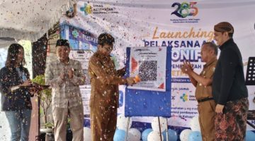 Kepala Dinas Kesehatan Kabupaten Rembang, dr. Ali Shofi'i, meluncurkan Elektronifikasi Transaksi Pemerintah Daerah (ETPD) melalui pembayaran elektronik di 17 puskesmas se-Kabupaten Rembang.