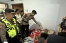 Tim Inafis Polres Wonosobo, serta tenaga medis Puskesmas Watumalang, melakukan olah TKP di  lokasi penemuan seorang warga yang meninggal dunia di wilayah Kecamatan Watumalang, Kabupaten Wonosobo, Senin (27/7/2026) sore.