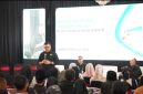 Anggota Komisi IX DPR RI, Edy Wuryanto memberikan arahan di acara sosialisasi Program Jaminan Kesehatan Nasional (JKN) di Gedung Haji Rembang, Senin (27/7).