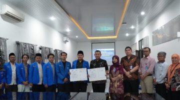 Kepala BNNP Jawa Tengah, Brigjen Pol. Dr. H. Agus Rohmat dan Ketua PMII Cabang Kota Semarang, Muhammad Afiq Nur Cahaya, menandatangani Perjanjian Kerja Sama.