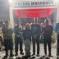 Shely Visesa (tengah), remaja asal Sukabumi yang dilaporkan hilang
ditemukan dalam keadaan selamat di wilayah Kecamatan Mranggen, Kabupaten Demak, Minggu (2/8) malam.
