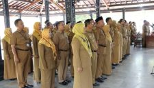 Sebanyak 39 guru di Kabupaten Demak resmi menerima Surat Keputusan (SK) penugasan sebagai kepala sekolah. Penyerahan SK tersebut dilaksanakan di Pendopo Satya Bhakti Praja, Senin (14/9/26).