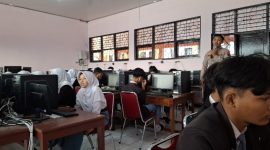Sebanyak 50 siswa SMA Negeri 1 Demak mengikuti Pelatihan Paham Artificial Intelligence (AI), Rabu (16/9/2026).
