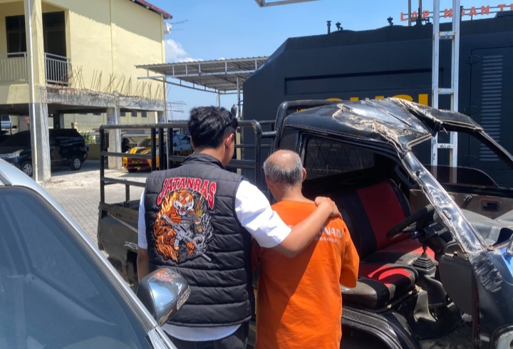 Seorang pria berinisial S (58 tahun), diduga pelaku pencurian sapi di desa Jongglosari, Wonosobo diamankan petugas.