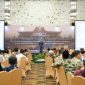 Kepala OJK Provinsi Jawa Tengah dan DIY, Hidayat Prabowo memberikan sambutan di acara Forum Pemegang Saham Pengendali (PSP) BPR/BPRS Se-Jawa Tengah dan DIY Tahun 2026 yang diselenggarakan OJK Provinsi Jawa Tengah dan DIY di Yogyakarta, Rabu (23/9).