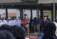 Bupati Wonosobo, Afif Nurhidayat, menjadi pembina upacara memperingati Hari Kesaktian Pancasila Tahun 2026, di Halaman Pendopo Bupati Wonosobo, Kamis (1/10/2026).