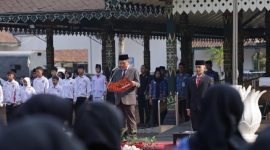 Bupati Wonosobo, Afif Nurhidayat, menjadi pembina upacara memperingati Hari Kesaktian Pancasila Tahun 2026, di Halaman Pendopo Bupati Wonosobo, Kamis (1/10/2026).
