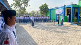 Apel Kebangsaan di SMK Al-Hikmah Bakalrejo, Kecamatan Guntur, Demak, Rabu (7/10/2026).