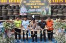 Kapolres Demak, AKBP Arrizal Samelino Gandasaputra  (tengah) meresmikan Lapangan Tembak Al Fath, Jumat (9/10/2026).