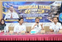 Plt. Kepala BNNP Jateng, Brigjen Pol. Edi Swasono memberikan sambutan di acara Bimtek Life Skill Pelatihan Barista bagi Masyarakat Kawasan Rawan Narkoba di Balai Kelurahan Rejosari, Kecamatan Semarang Timur, Kota Semarang.