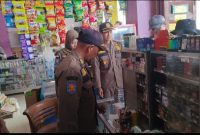 Satpol PP Kabupaten Rembang bersama Kantor Bea Cukai Kudus dan instansi terkait melaksanakan operasi rokok ilegal di Kecamatan Rembang, Kaliori, dan Sumber, Rabu (14/10/2026).