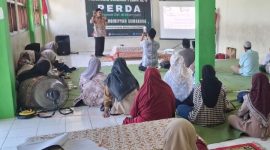 Ust. Zubaedi, S.Pd.Gr.Al-Hafiz memberikan kajian yang dihadiri orang tua dan wali siswa yang diselenggarakan Yayasan Pendidikan Islam (YPI) Al Khoiriyyah Semarang melalui Persatuan Da’i Al Khoiriyyah (PERDA).