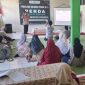Ust. Zubaedi, S.Pd.Gr.Al-Hafiz memberikan kajian yang dihadiri orang tua dan wali siswa yang diselenggarakan Yayasan Pendidikan Islam (YPI) Al Khoiriyyah Semarang melalui Persatuan Da’i Al Khoiriyyah (PERDA).