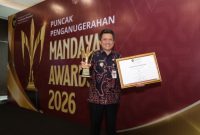 Bupati Wonosobo, Afif Nurhidayat menerima penghargaan Mandaya Awards 2026, yang diselenggarakan Kementerian Koordinator Bidang Pemberdayaan Masyarakat Republik Indonesia di Ballroom Plaza Jamsostek, Jakarta Selatan, Selasa (27/10/2026).