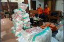 Bantuan logistik untuk para relawan dan masyarakat yang terlibat dalam pemadaman karhutla Gunung Lawu.