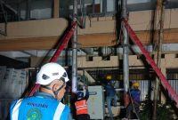 Petugas PLN mengedepankan kecepatan respons, ketelitian, dan keselamatan sebagai prinsip utama dalam menjalankan tugas.
