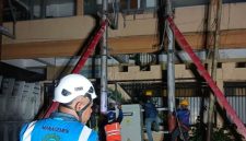 Petugas PLN mengedepankan kecepatan respons, ketelitian, dan keselamatan sebagai prinsip utama dalam menjalankan tugas.