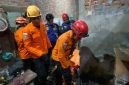 Tim SAR mengevakuasi jasad nenek Tuminah yang terjatuh ke dalam sumur di rumahnya di Jalan Kenconowungu Tengah III, RT 03/RW 05, Kelurahan Karangayu, Kecamatan Semarang Barat, Kota Semarang, pada Kamis (29/10/2026).