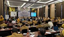 Sosialisasi dan diskusi terarah (Focus Group Discussion/FGD), memperkuat penerapan Kawasan Tanpa Rokok (KTR) di Hotel Eagle Wonosobo, Selasa (27/10/2026).